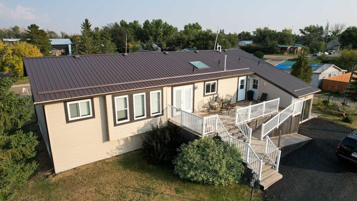 Property Photo: 219 1 Avenue E AB T0J 3P0