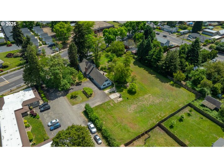 Property Photo:  River Rd  OR 97404 