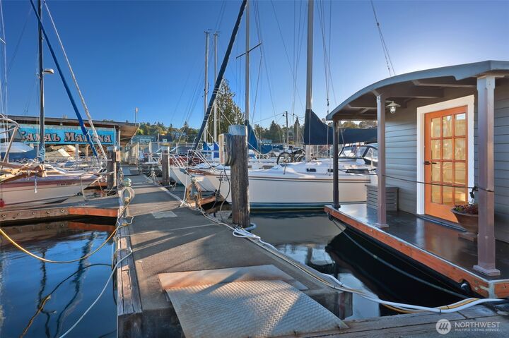 Property Photo: 360 W Ewing Street C26 WA 98119