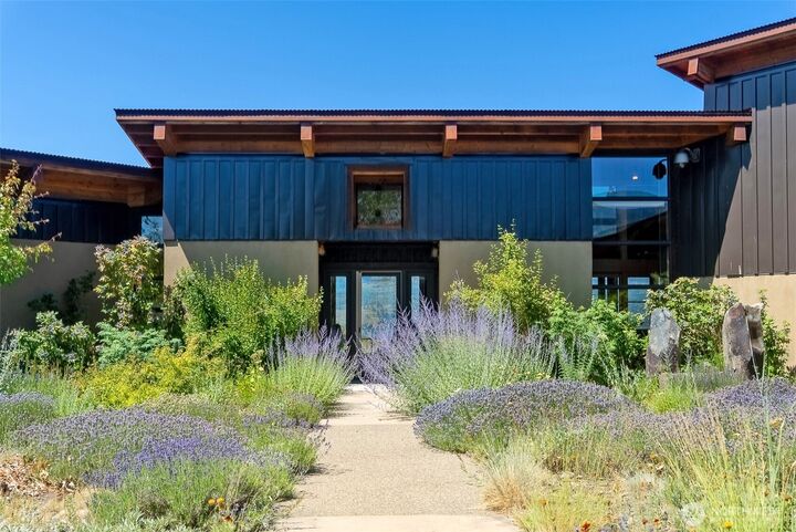 Property Photo: 99 Hilltop Drive WA 98862