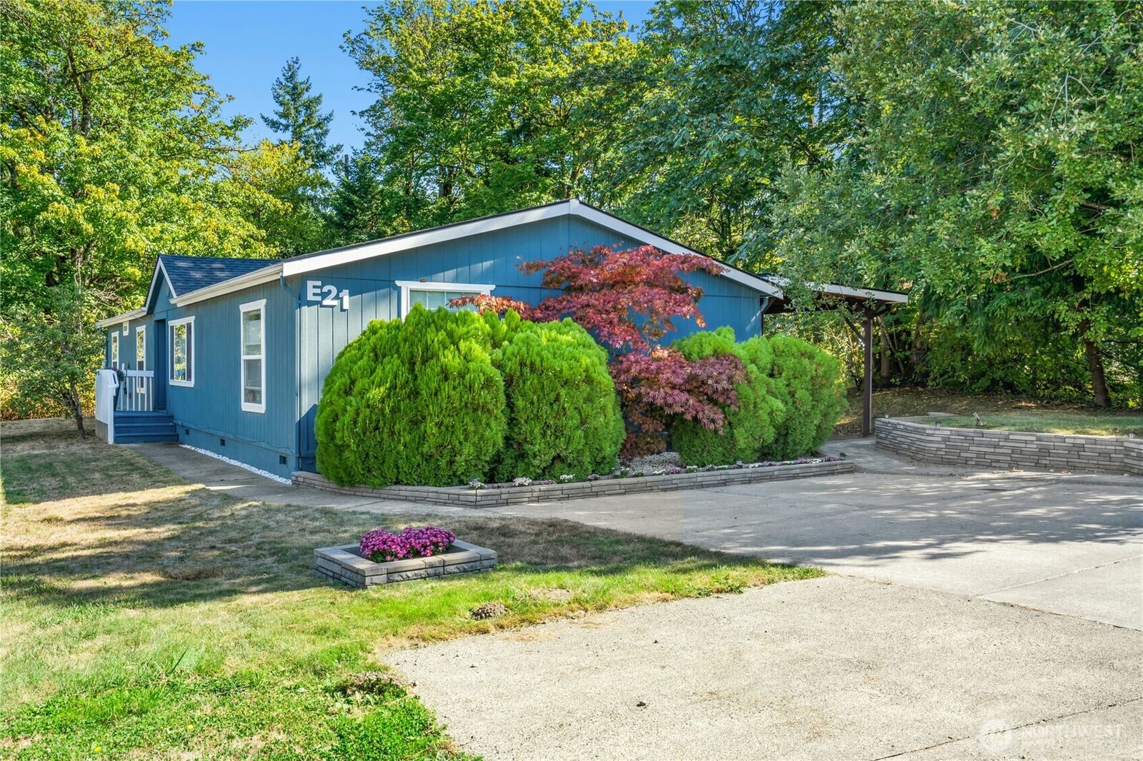 Property Photo: 31600 126th Avenue SE E-21 WA 98092