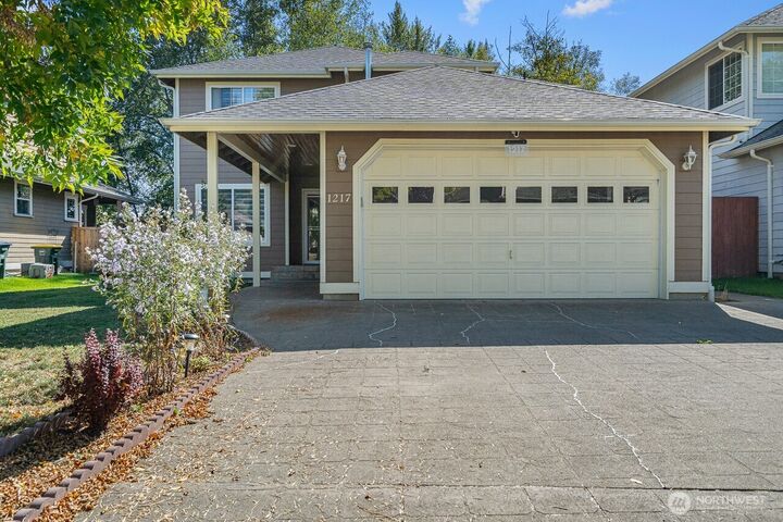 Property Photo:  1217  Garland Lane  WA 98226 