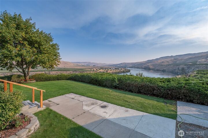 Property Photo:  384  SR 173  WA 98812