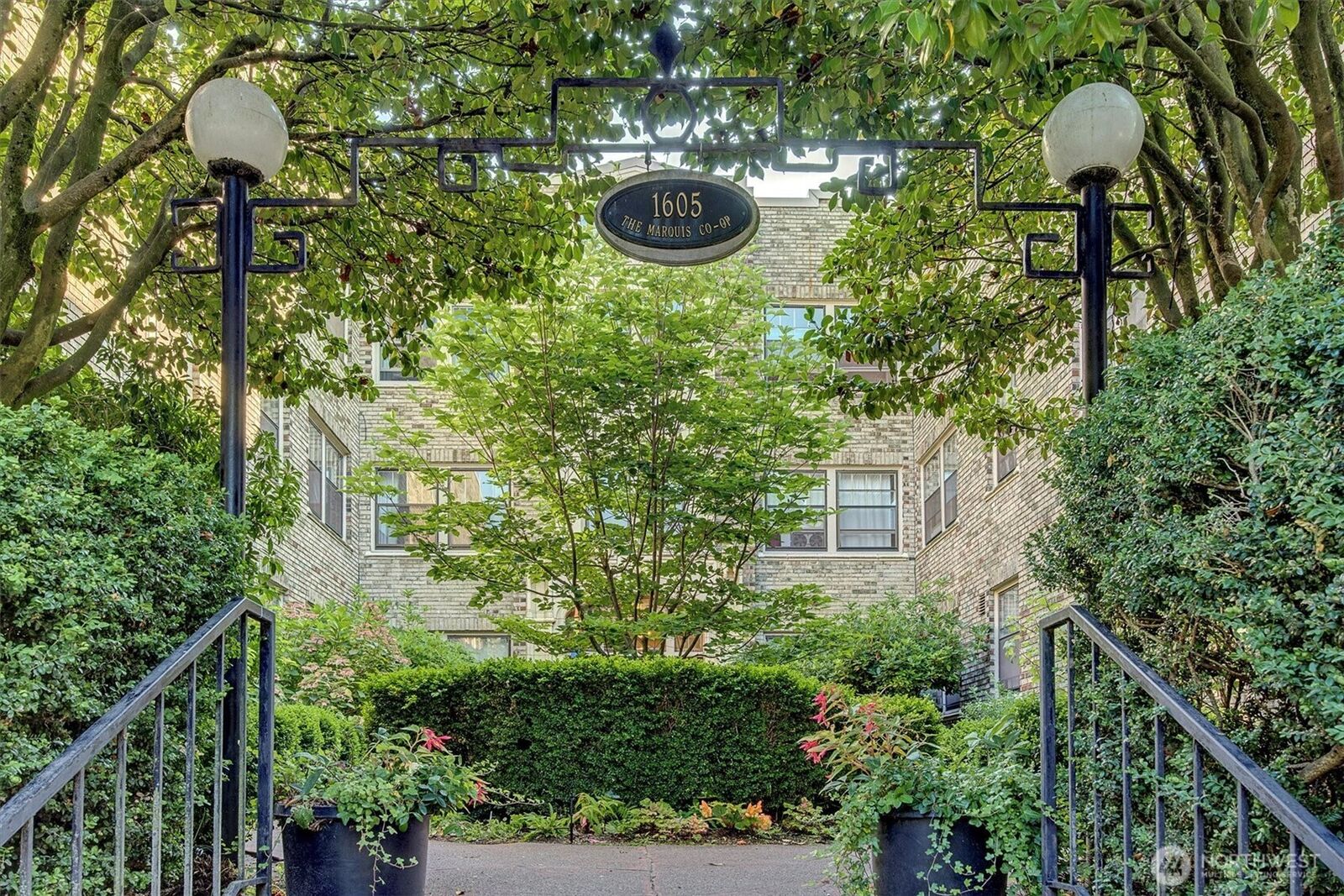 Property Photo:  1605 E Olive Street 303  WA 98122 