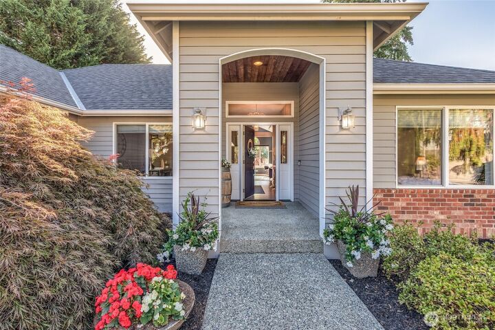 Property Photo:  14033  282nd Lane NE  WA 98019 