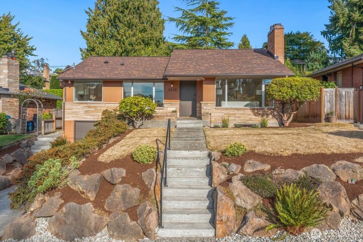 Property Photo: 3430 40th Avenue W WA 98199