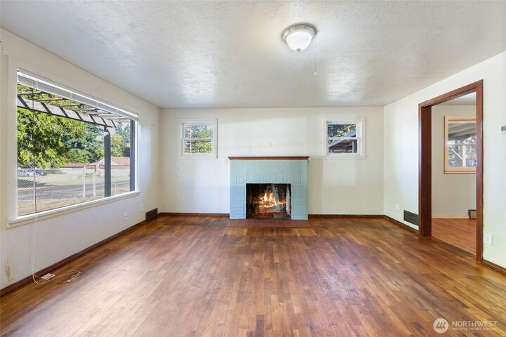 Property Photo:  1910  Van Epps Street SE  WA 98501 