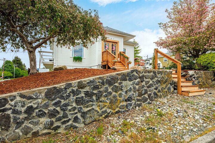 Property Photo: 1301 14th Street WA 98221