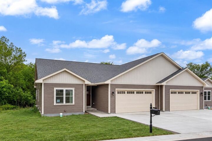 Property Photo: 742 Kensington Drive WI 54971