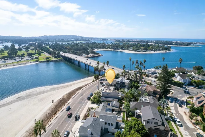Property Photo:  3328 Crown Point  CA 92109 