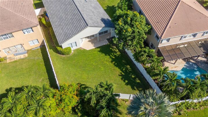 Property Photo:  16762 NW 13th St  FL 33028 