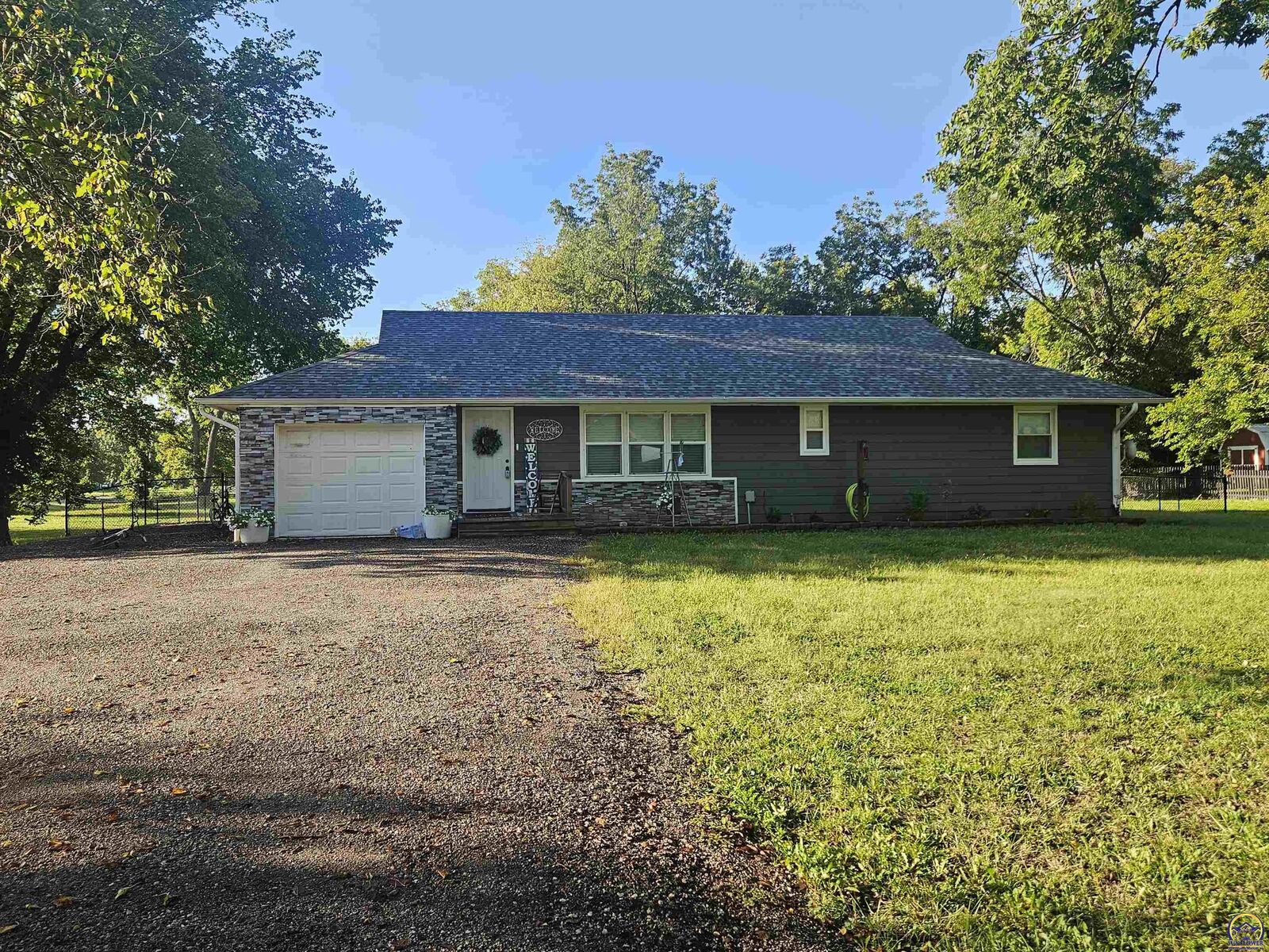 Property Photo: 415 E Park Ave KS 66854-9414