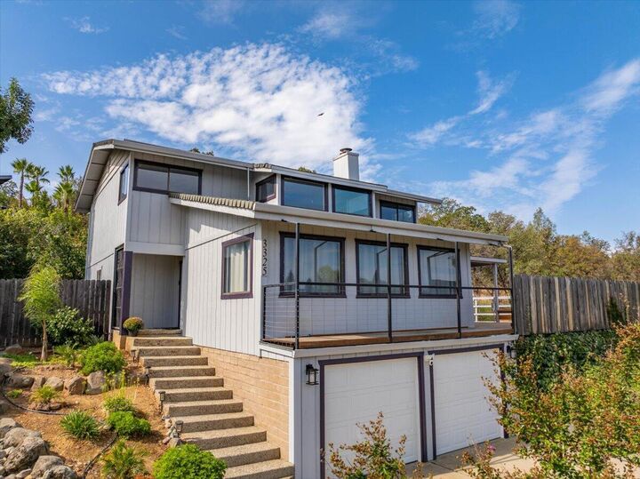 Property Photo: 3325 Stratford Avenue CA 96001