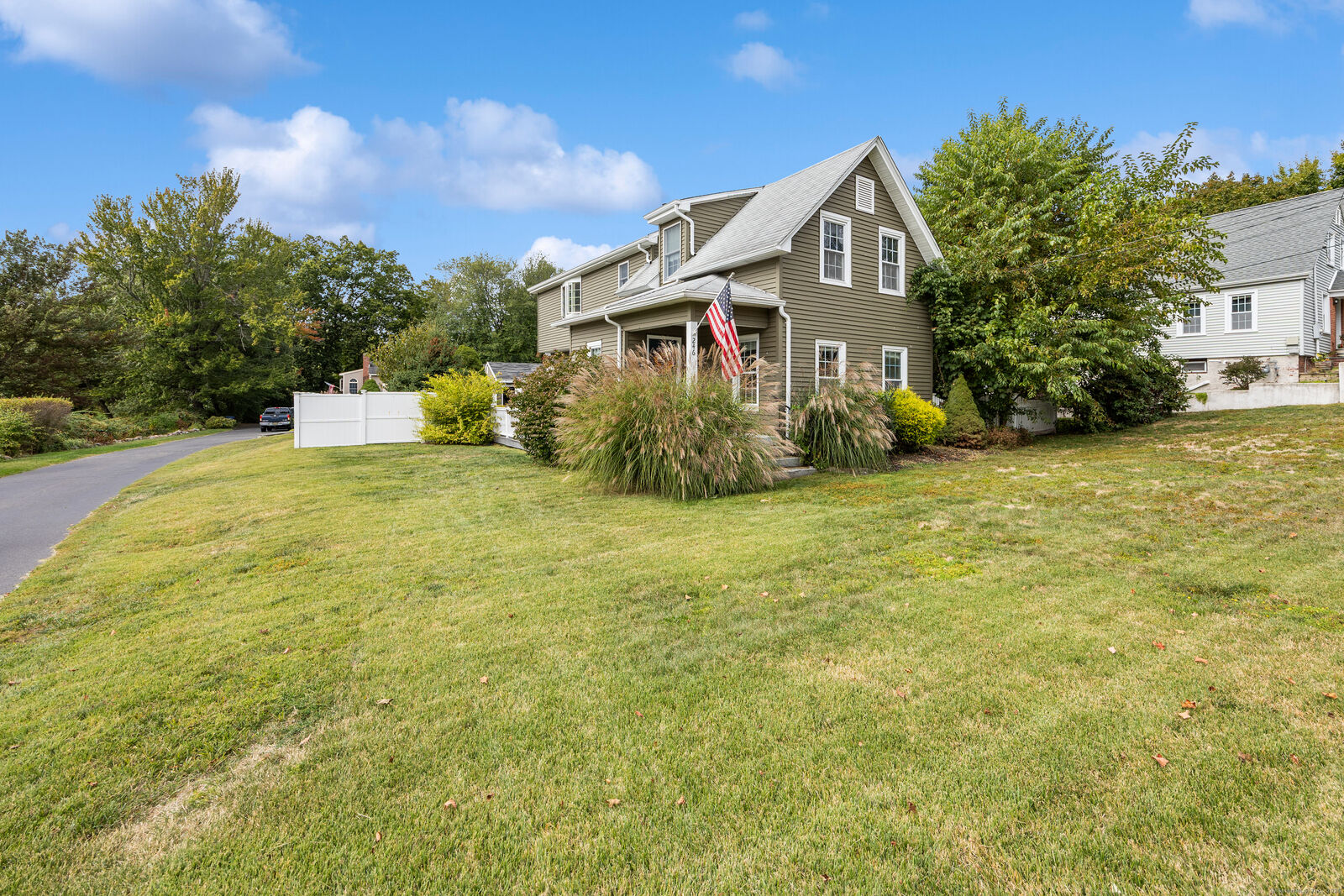 Property Photo:  246 West Street  CT 06479 