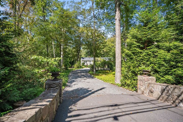 Property Photo:  401 Westport Turnpike  CT 06824 