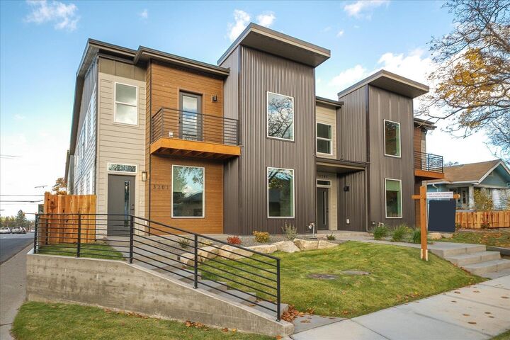 Property Photo:  3201 E 30th Ave 3201 E 30th Ave, Adu  WA 99223 