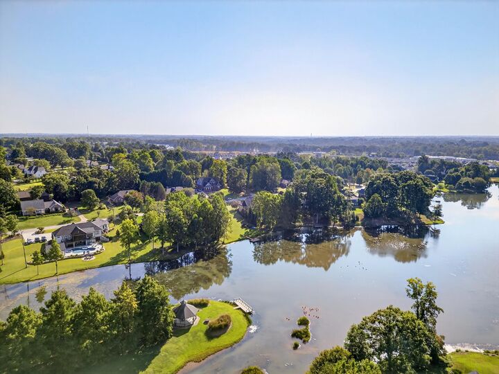 Property Photo:  750 Ship Wreck Place  SC 29349 