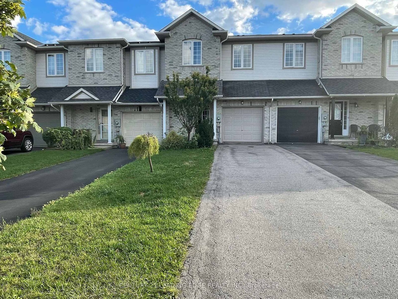 Property Photo:  24 Whitefish Crescent  ON L8E 6G9 