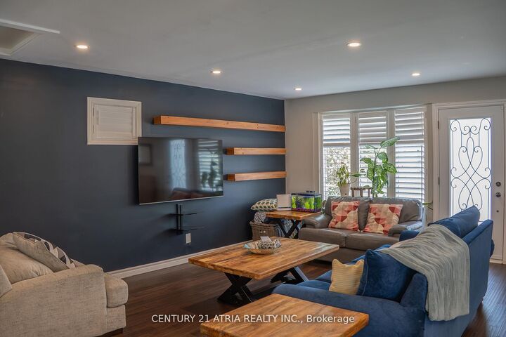Property Photo:  76 Livingston Road  ON M1E 1L4 