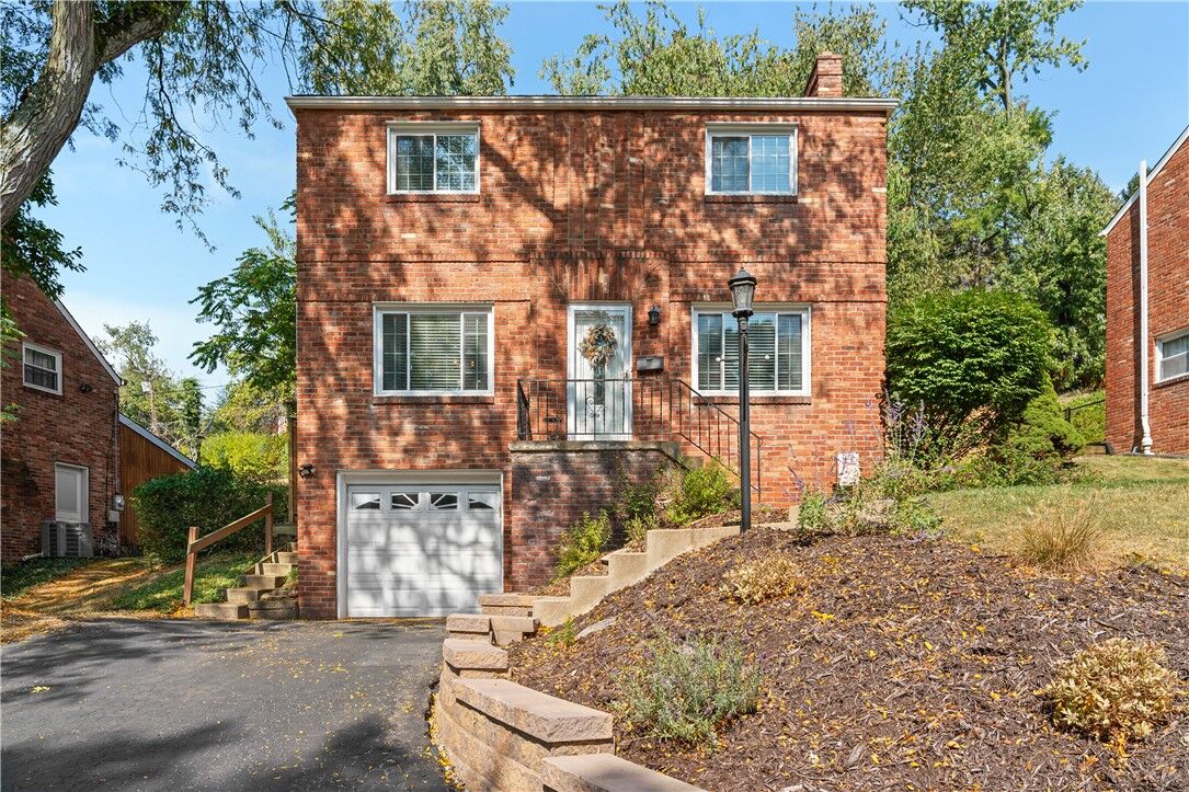 Property Photo:  207 Congress Drive  PA 15236 