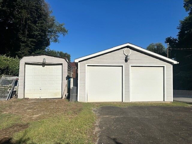 Property Photo:  3221 Stafford St  PA 15204 