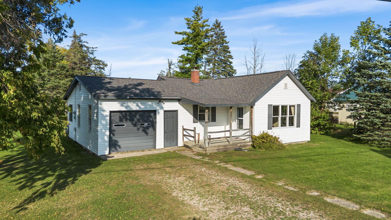Property Photo:  1018 W First Street  MI 49721 