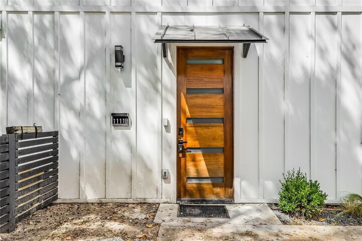 Property Photo: 1111 W Annie Street B TX 78704