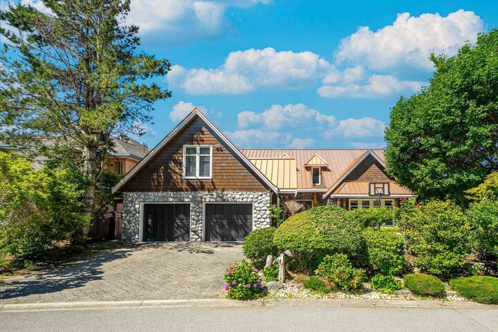 Photo de la propriété:  768 Tsawwassen Beach Road  BC V4M 2J3 