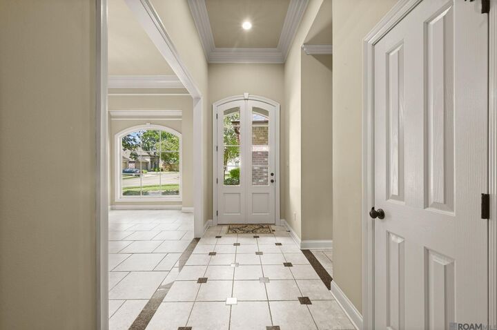 Property Photo:  5235 Lone Pine Ln  LA 70809 