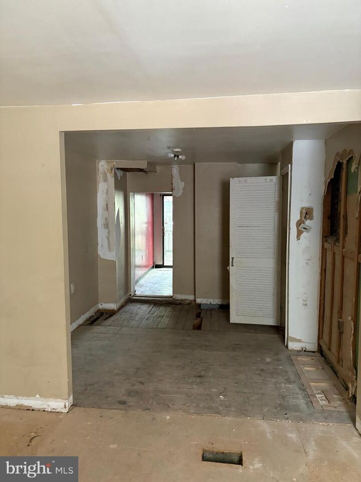 Property Photo:  322 S Poppleton Street  MD 21230 