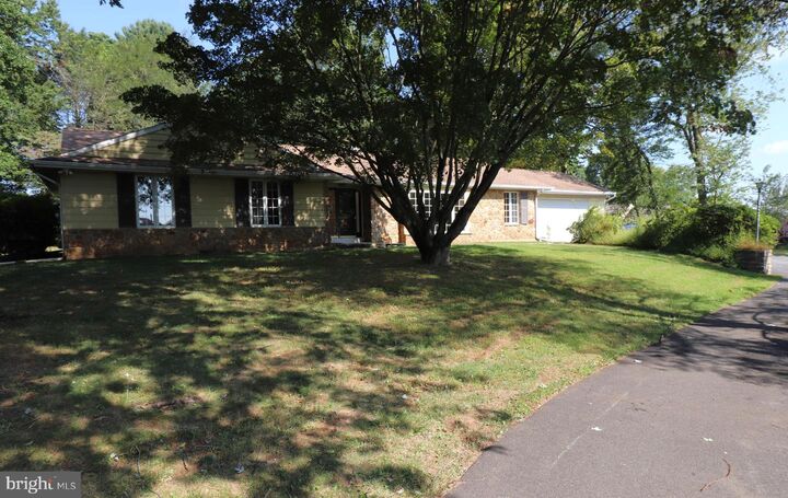 Property Photo:  2734 Old Cedar Grove Road  PA 19008 