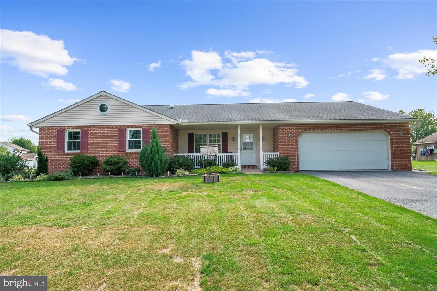 Property Photo:  111 Oatfield Drive  PA 17517 