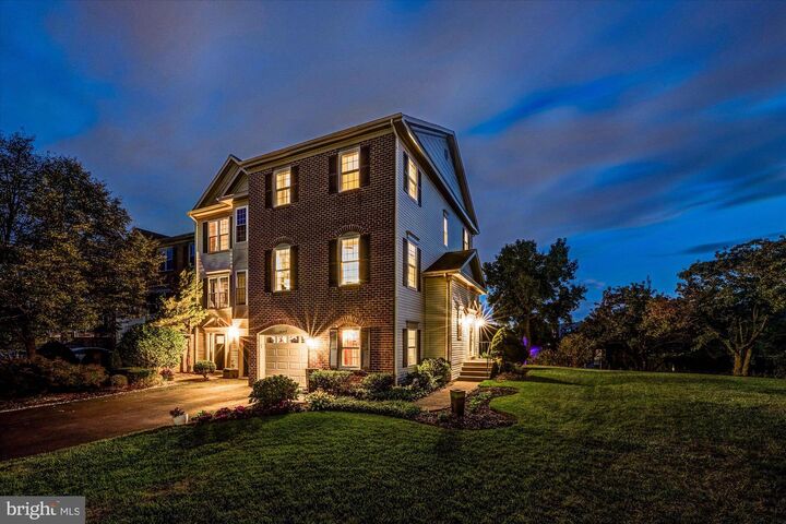Property Photo:  44049 Florence Terrace  VA 20147 