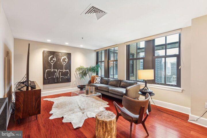 Property Photo:  1500 Chestnut Street 20K  PA 19102 