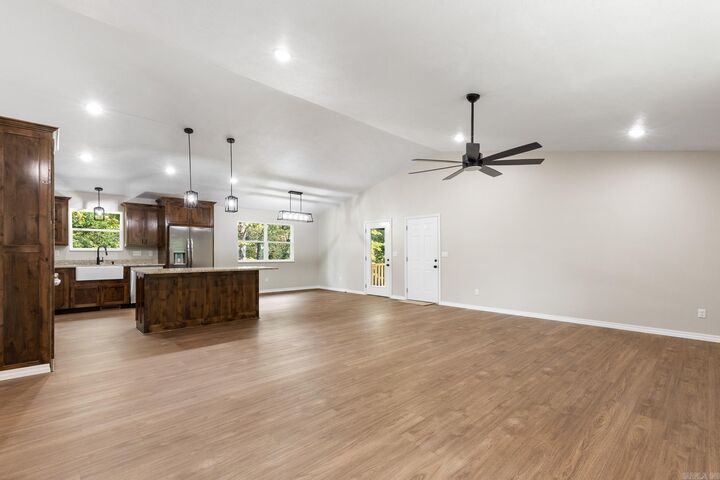 Property Photo:  6010 Oak Leaf Drive  AR 72601-3401 