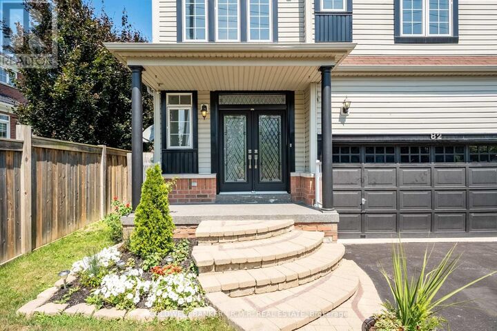 Photo de la propriété:  82 Vipond Road  ON L1M 2P2 