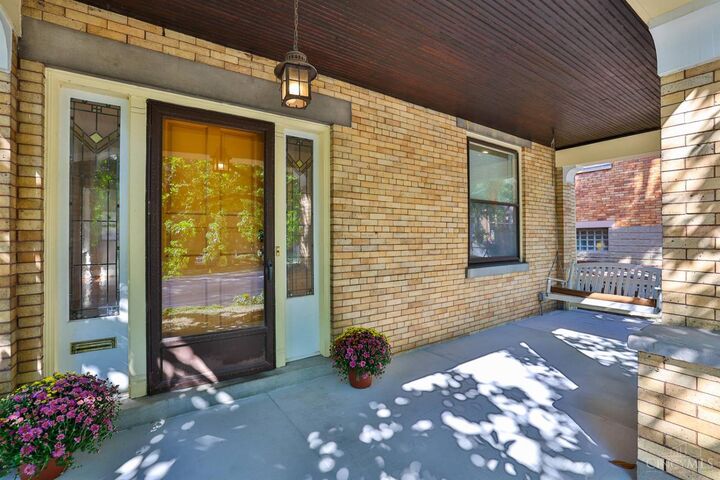 Property Photo:  1137 Delta Avenue  OH 45208 
