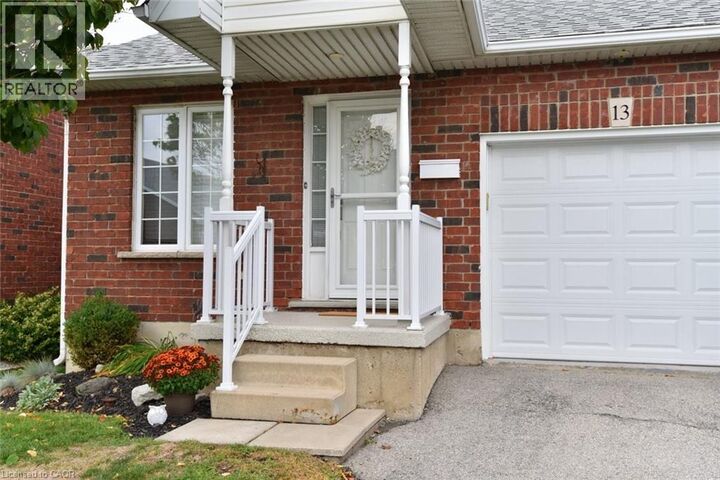 Property Photo:  243 Fennell Avenue East 13  ON L9A 1S8 