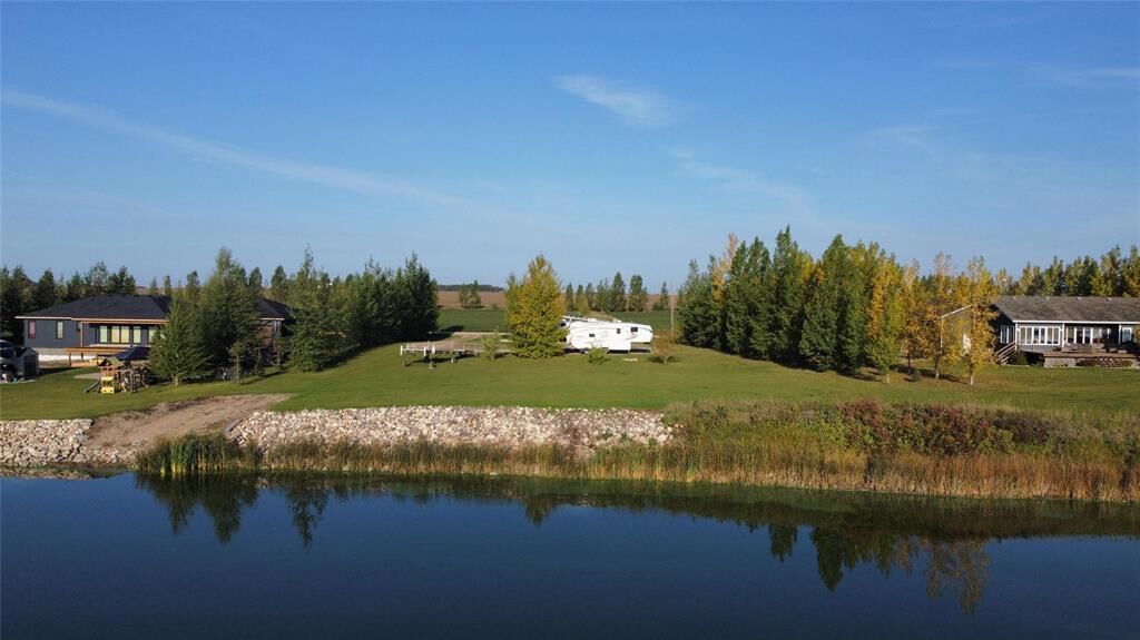 Property Photo:  49 Cooper Road  MB R0J 1Z0 