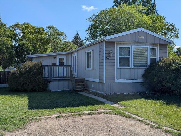 239 Meadows Crescent  Brandon MB R7A 5Y5 photo