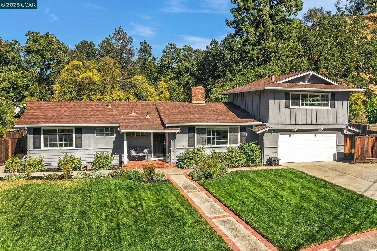 Property Photo:  240 Castle Glen Road  CA 94595 