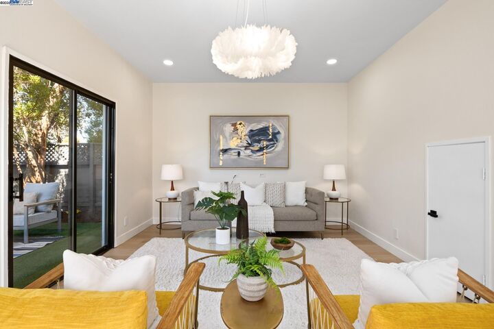 Property Photo:  1202 Moonsail Ln  CA 94404 