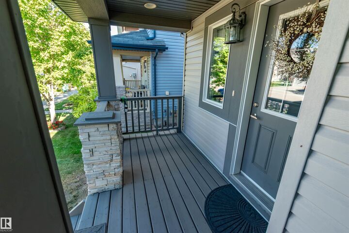 Property Photo:  9 Dickens Street  AB T8L 0N4 