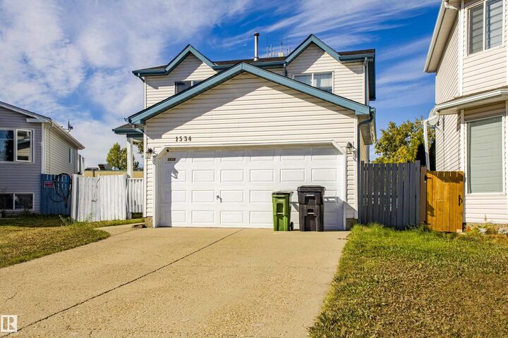 Property Photo:  1534 49A Street NW  AB T6L 6Y5 