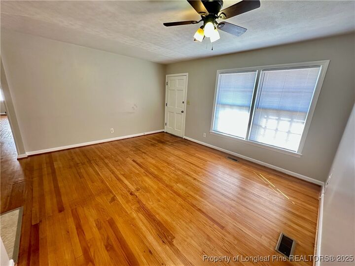 Property Photo:  805 Glensford Drive  NC 28314 
