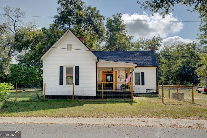 630 S Railroad Street  Shady Dale GA 31085 photo