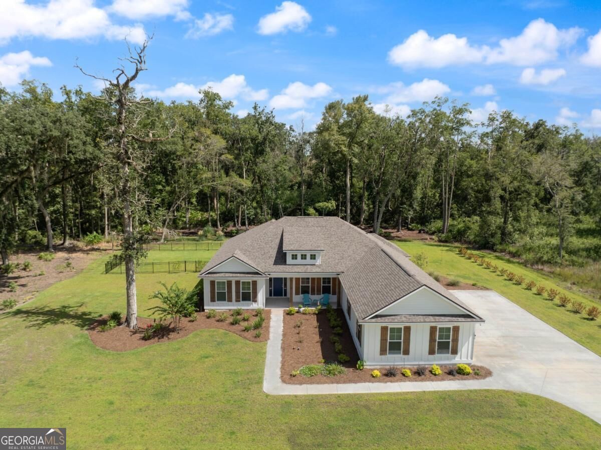 Property Photo:  96 E Lake Trail  GA 31565 