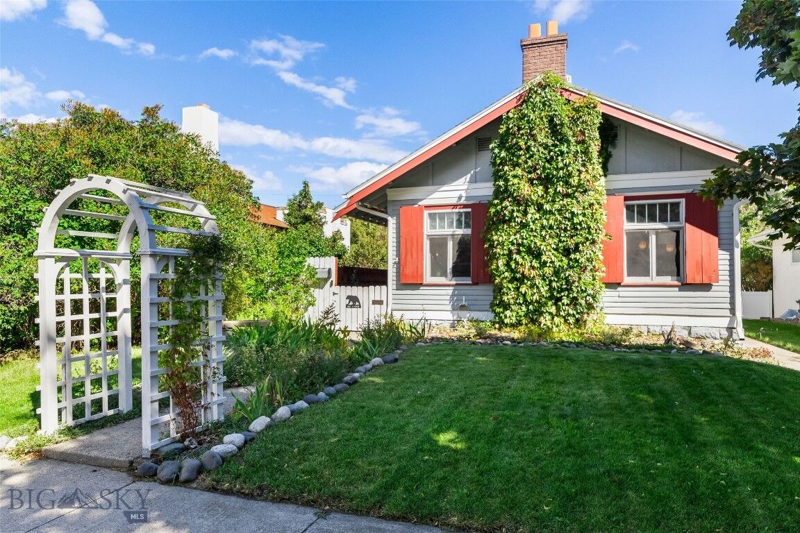 Property Photo:  119 S Yellowstone Street  MT 59047 