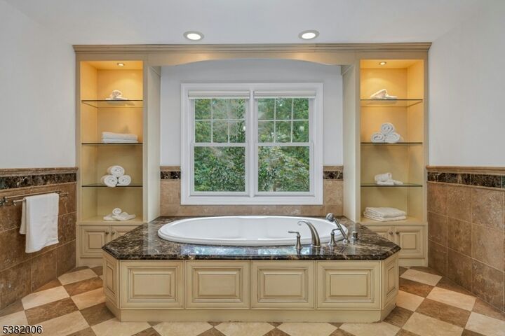 Property Photo:  40 Lee Terrace  NJ 07078 