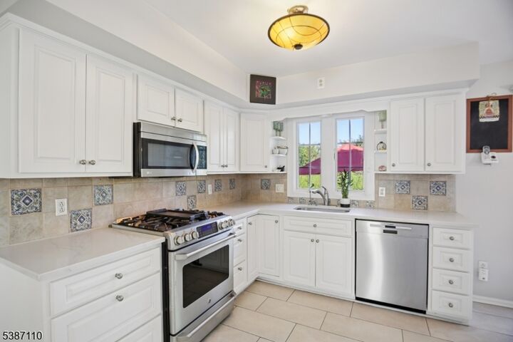 Property Photo: 38 Van Doren Way NJ 08502